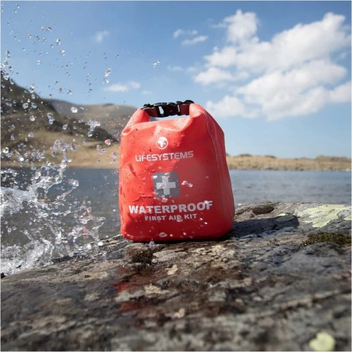 apteczka-wodoszczelna-lifesystems-waterproof-first-aid-kit-668d0f92efe94184846a0cafd85f1ce4-52905766.jpg