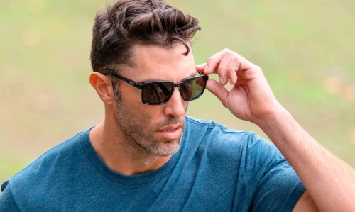 okulary-wiley-x-alfa-captivate-polarized-grey-gloss-black-widok-dodatkowy-bok.webp