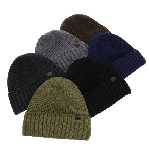 pol_pl_Czapka-zimowa-meska-czarna-100-welniana-merino-bezszwowa-Bruner-12946_3.jpg