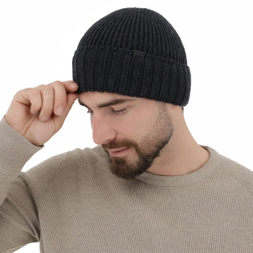 pol_pl_Czapka-zimowa-meska-ciemnoszara-100-welniana-merino-bezszwowa-Bruner-12948_2.jpg