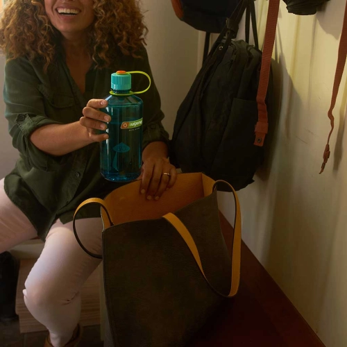nalgene-1l-narrow-mouth-tritan-sustain-water-bottles-1-litre-pastel-green-n2021-3432-36205303103655_5000x.jpg
